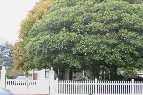 Photo of property in 366 Fergusson Drive, Heretaunga, Upper Hutt, 5018