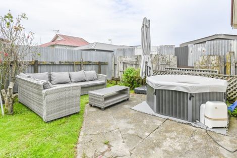 Photo of property in 433 Dalcross Street, Mayfair, Hastings, 4122