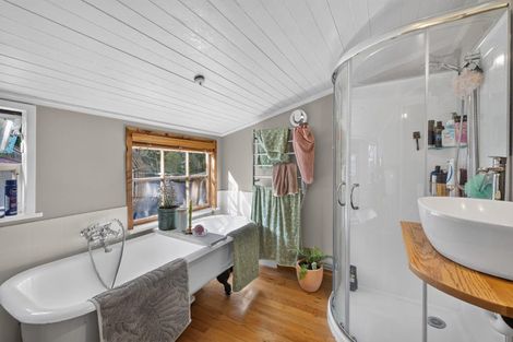 Photo of property in 38 Voelas Road, Lyttelton, 8082
