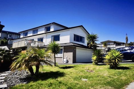 Photo of property in 72 Oakway Drive, Schnapper Rock, Auckland, 0632