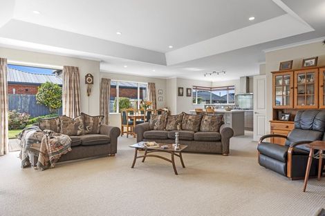 Photo of property in 2 Windsor Court, Rangiora, 7400