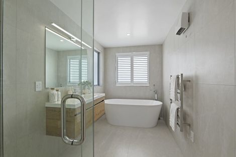 Photo of property in 96a Saint James Avenue, Papanui, Christchurch, 8053