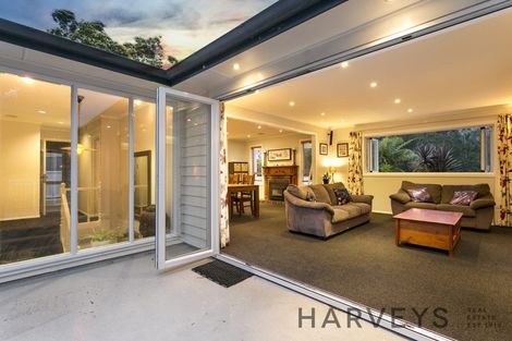 Photo of property in 109 Parker Road, Oratia, Auckland, 0604