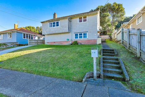 Photo of property in 19 Franklyn Road, Tawa, Wellington, 5028