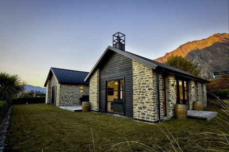 Photo of property in 10 Arran Lane, Jacks Point, Queenstown, 9371