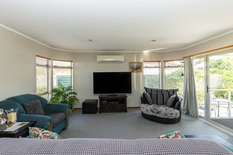 Photo of property in 79 Upham Crescent, Taradale, Napier, 4112