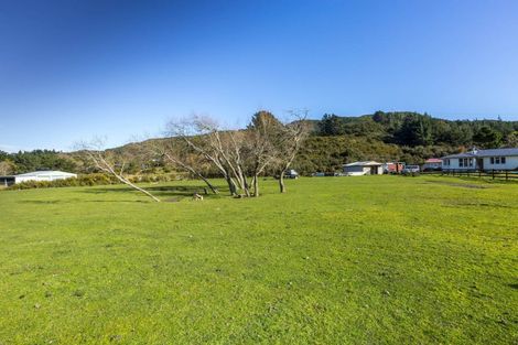 Photo of property in 147 Upper Fitzherbert Road, Wainuiomata, 5373