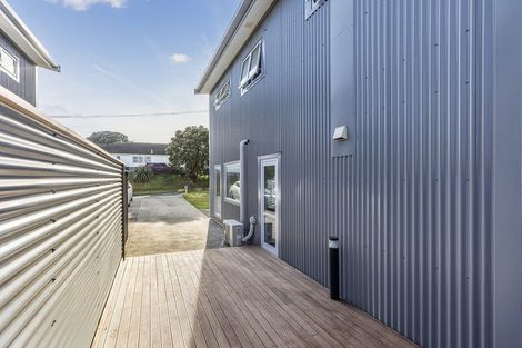 Photo of property in 2/1 Murphy Place, Titahi Bay, Porirua, 5022