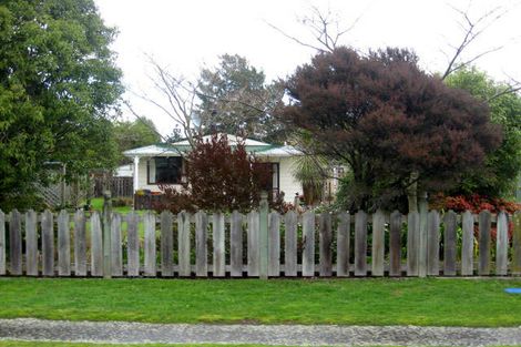 Photo of property in 11 Philip Street, Carterton, 5713