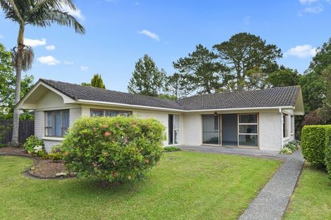 Photo of property in 11 Tui Place, Waiuku, 2123