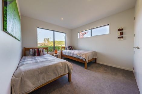 Photo of property in 10 Avalanche Place, Wanaka, 9305