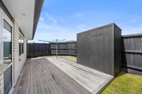 Photo of property in 8a Maple Lane, Huapai, Kumeu, 0810