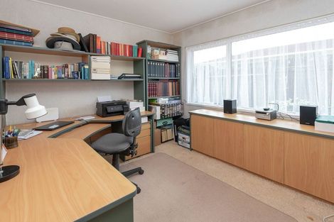 Photo of property in 21 Tupaki Place, Pakuranga Heights, Auckland, 2010