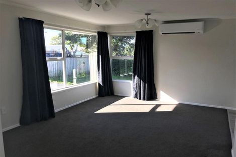 Photo of property in 8a Elm Grove, Westown, New Plymouth, 4310