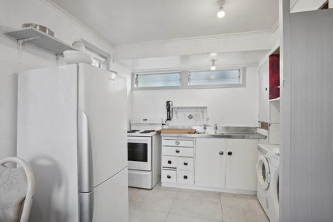 Photo of property in 85 Glengarry Road, Glen Eden, Auckland, 0602