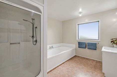 Photo of property in 8 Cross Street, Coalgate, 7673