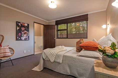 Photo of property in 18 Brightwater Terrace, Terrace End, Palmerston North, 4410