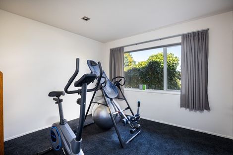 Photo of property in 2/37 Wallace Place, Westown, New Plymouth, 4310