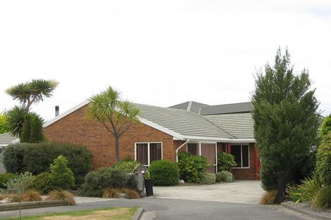 Photo of property in 8 Cobblewood Court, Parklands, Christchurch, 8083