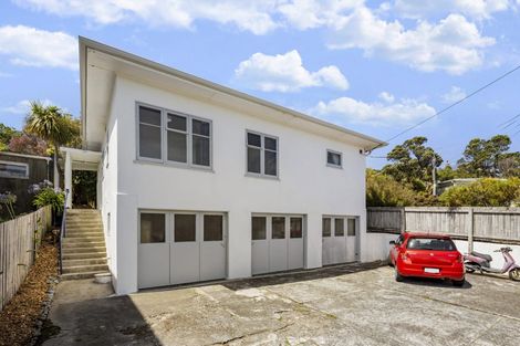 Photo of property in 87 Northland Road, Northland, Wellington, 6012