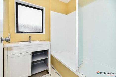 Photo of property in 15 Alderson Lane, Favona, Auckland, 2024