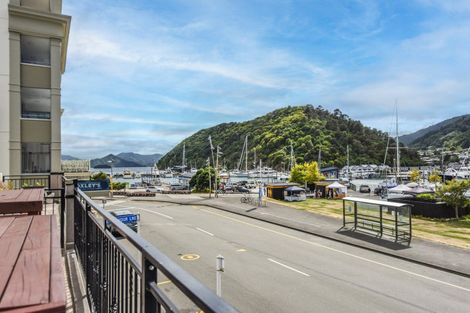 Photo of property in 11-19 Wellington Street, Picton, 7220
