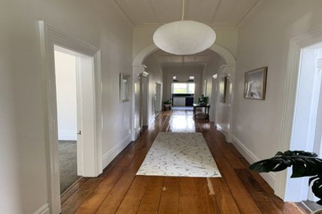 Photo of property in 19 Oxford Street, Marton, 4710