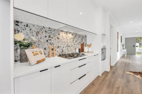 Photo of property in 213c Murphys Road, Flat Bush, Auckland, 2019