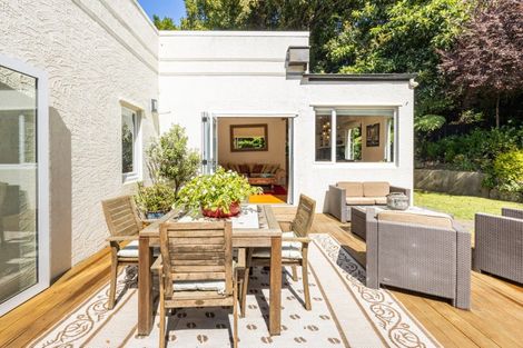 Photo of property in 6 Ormond Road, Hospital Hill, Napier, 4110