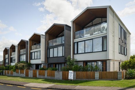 Photo of property in 1/15 Edinburgh Street, Waihi Beach, 3611