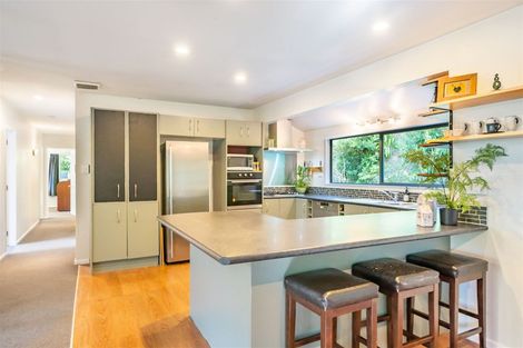 Photo of property in 116 Pinehaven Road, Pinehaven, Upper Hutt, 5019