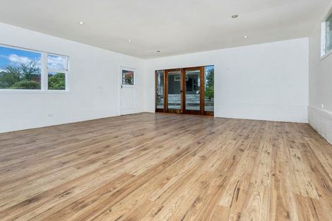 Photo of property in 76 Awa Road, Kumeu, 0891