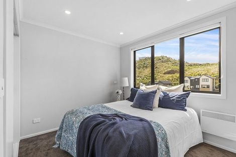 Photo of property in 30 Bee Lane, Whitby, Porirua, 5024