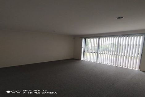 Photo of property in 24 Woodcroft Way, Pukekohe, 2120