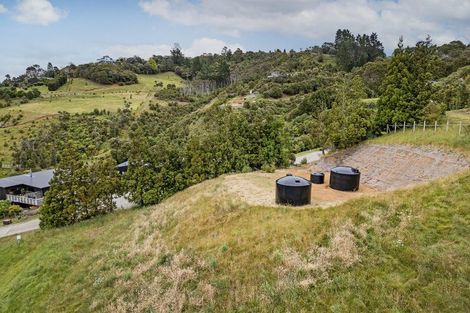 Photo of property in 35 Spikes Way, Whitianga, 3510