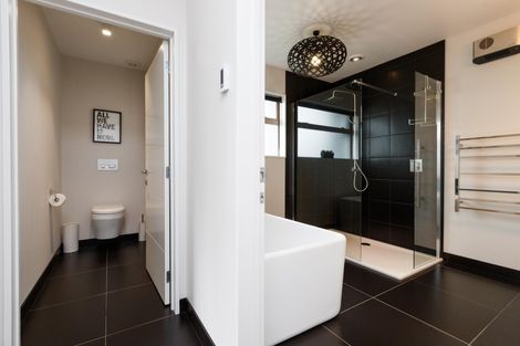 Photo of property in 25 Trent Avenue, Hokowhitu, Palmerston North, 4410