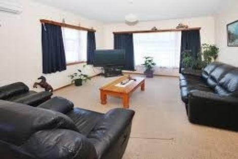 Photo of property in 20 Johnston Street, Featherston, 5710