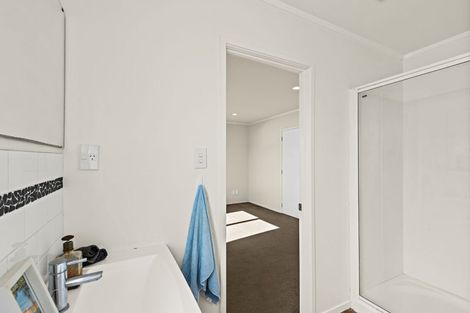 Photo of property in 3 Gazelle Avenue, Beach Haven, Auckland, 0626