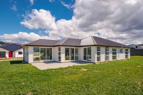 Photo of property in 5 Arion Court, Mount Pisa, Cromwell, 9383