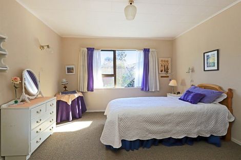 Photo of property in 1a Neeve Place, Taradale, Napier, 4112