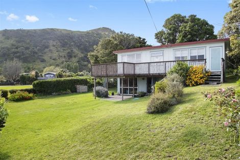 Photo of property in 69 Maunsell Road, Port Waikato, Tuakau, 2695