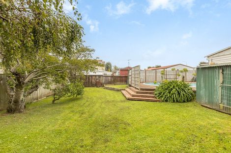 Photo of property in 14 Walton Road, Paraparaumu Beach, Paraparaumu, 5032