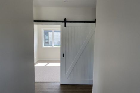 Photo of property in 2 Grove Lane, Omokoroa, 3114