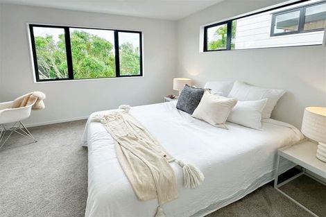 Photo of property in 10/9 Schnapper Rock Road, Greenhithe, Auckland, 0632