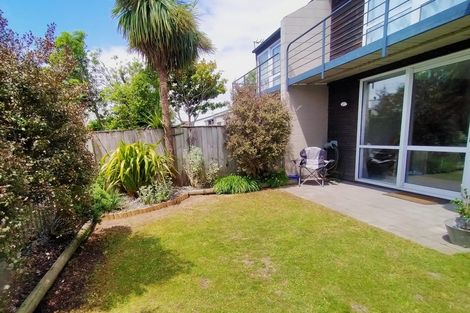 Photo of property in 2/27 Packe Street, Edgeware, Christchurch, 8013