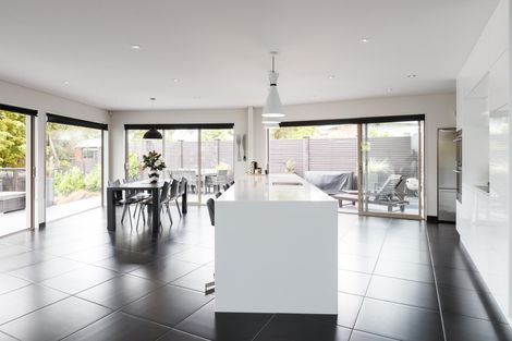 Photo of property in 25 Trent Avenue, Hokowhitu, Palmerston North, 4410