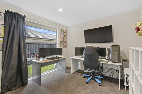 Photo of property in 30 Andesite Drive, Rolleston, 7614