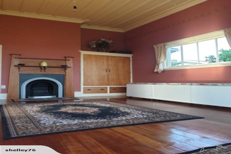 Photo of property in 27 Main Road, Owaka, 9535