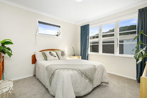 Photo of property in 3 Findlay Street, Tawa, Wellington, 5028
