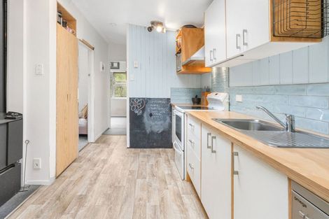 Photo of property in 56 Tilley Road, Paekakariki, 5034